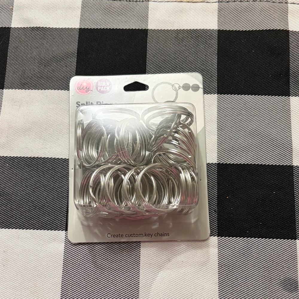 Darice Silver Key & Card Holder Rings